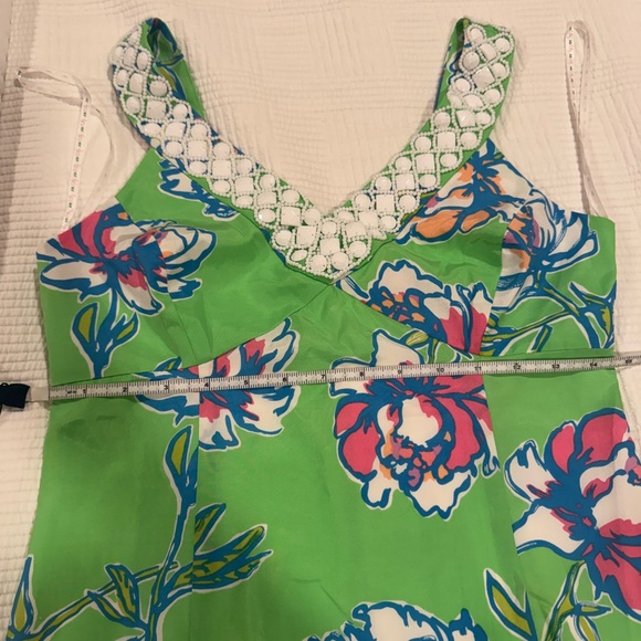 Lilly Pulitzer Resort dress. Size 2. Like New. - Picture 4 of 5